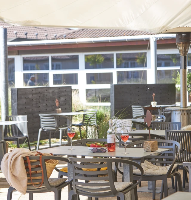 Den overdækkede terrasse på Color Hotel Skagen